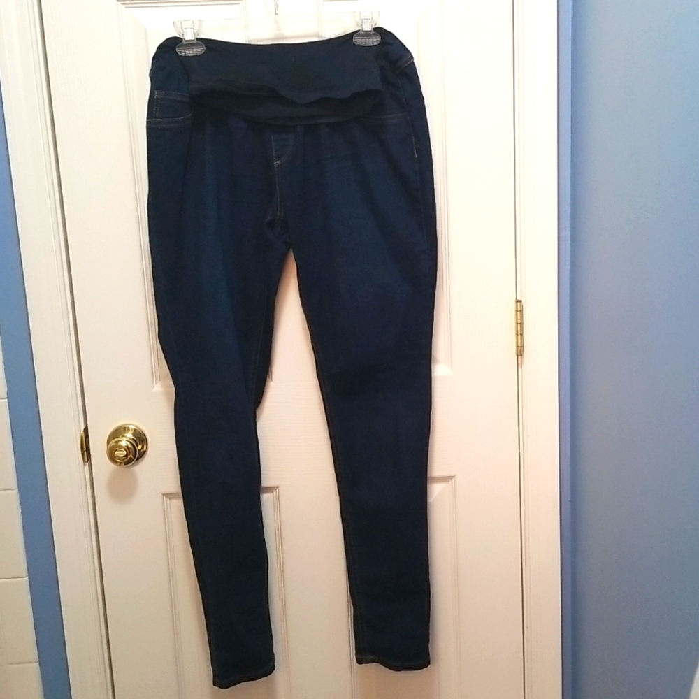 Jessica Simpson Maternity jeans